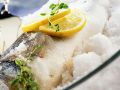 Loup de mer in Salzkruste Rezept