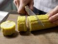 Mais-Lorbeer-Spieße Zubereitung Schritt 1 Mais-Lorbeer-Spieße Zubereitung Schritt 1