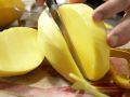 Mango-Fruchtpüree Zubereitung Schritt 1 Mango-Fruchtpüree Zubereitung Schritt 1