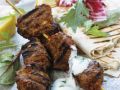 Marokkanische gegrillte Lammspieße mit Joghurtdip Rezept
