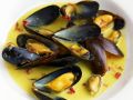 Miesmuscheln mit Chili-Safran-Soße Rezept