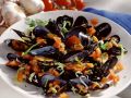 Miesmuscheln mit Tomaten Rezept