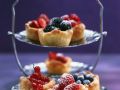 Mürbteigtörtchen mit Vanillecreme und Beeren Rezept