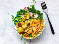 Noodle-Bowl mit Falafel Rezept