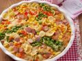Nudel-Würstchen-Gratin mit Erbsen Rezept