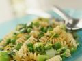 Nudeln mit Bohnen, Lauch und Melisse Rezept