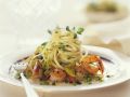 Nudeln mit Garnelen und Sellerie Rezept