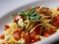 Nudeln mit Tomaten und Mozzarella Rezept