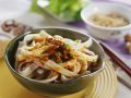 Nudeln mit würziger Soße auf chinesische Art Rezept