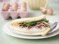 Omelett mit grünem Spargel und Schinken Rezept