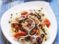 Pasta mit Anchovis, Oliven, Tomaten und Kapern Rezept