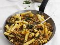 Pasta mit Hackfleisch-Kräuter-Soße Rezept