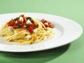 Pasta mit Oliven, Tomaten und Feta Rezept