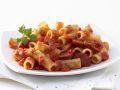 Pasta mit Tomatensauce und Cabanossi Rezept