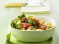 Pasta mit Walnuss-Pesto und Avocado Rezept