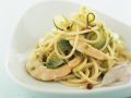Pasta mit Zucchini, Shrimps und Knoblauch Rezept