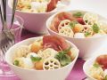 Pastasalat mit Schinken, Melone und Mozzarella Rezept