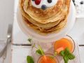 Pfannkuchen mit Beeren und Joghurt Rezept