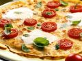 Pfannkuchen-Pizza mit Tomaten und Mozzarella Rezept