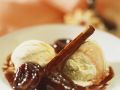 Pflaumenkompott mit Eis Rezept