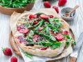Pizza mit Spargel und Erdbeeren Rezept