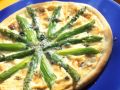 Pizza mit Spargel und Käse Rezept