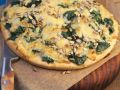 Pizza mit Spinat und Käse Rezept