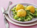 Polenta-Knödel auf Spitzkohl Rezept
