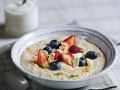 Porridge mit Beeren und Mandeln Rezept