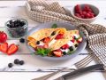 Protein-Pfannkuchen mit Beeren-Quark-Füllung Rezept