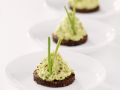 Pumpernickel mit Avocadoaufstrich Rezept