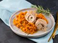 Putenroulade mit Basilikumfüllung auf Süßkartoffelpüree Rezept
