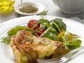 Quiche mit Karamell-Schalotten und Honig, dazu Salat Rezept