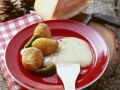 Raclette mit Kartoffeln und sauren Gurken Rezept
