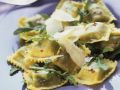 Ravioli mit Rucola und Parmesan Rezept