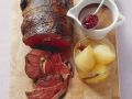 Rehkeule mit Gewürzbirnen Rezept