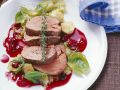 Rehnüsschen mit Rosenkohl, Preiselbeersoße und Sellerieauflauf Rezept