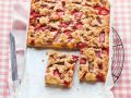 Rhabarber-Erdbeerkuchen mit Streusel Rezept