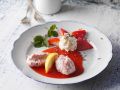 Rhabarber-Mousse mit Erdbeeren Rezept