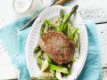 Rinderfilet auf Spargel-Kohlrabi-Gemüse Rezept