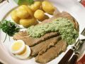 Rindfleisch mit Kräutersoße und Kartoffeln Rezept