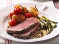 Roastbeef mit Kartoffeln, Tomaten und Beilagensalat Rezept