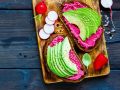 Roggenbrote mit Avocado und Rote-Bete-Aufstrich Rezept