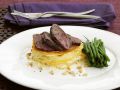 Rosa gebratenes Hirschfilet mit Kartoffelgratin Rezept