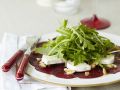 Rote-Bete-Carpaccio mit Ziegenkäse und Rucola Rezept