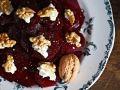 Rote-Rüben-Salat mit Walnüssen und Käse Rezept