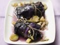 Rotkohlrouladen mit Hackfleisch gefüllt und Lauchgemüse Rezept