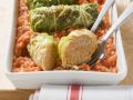 Rouladen aus Spitzkohl mit Tomatenreis Rezept