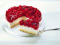 Sahnetorte mit Beeren Rezept