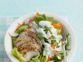 Salat mit Hähnchenbrust mit Joghurtdressing Rezept